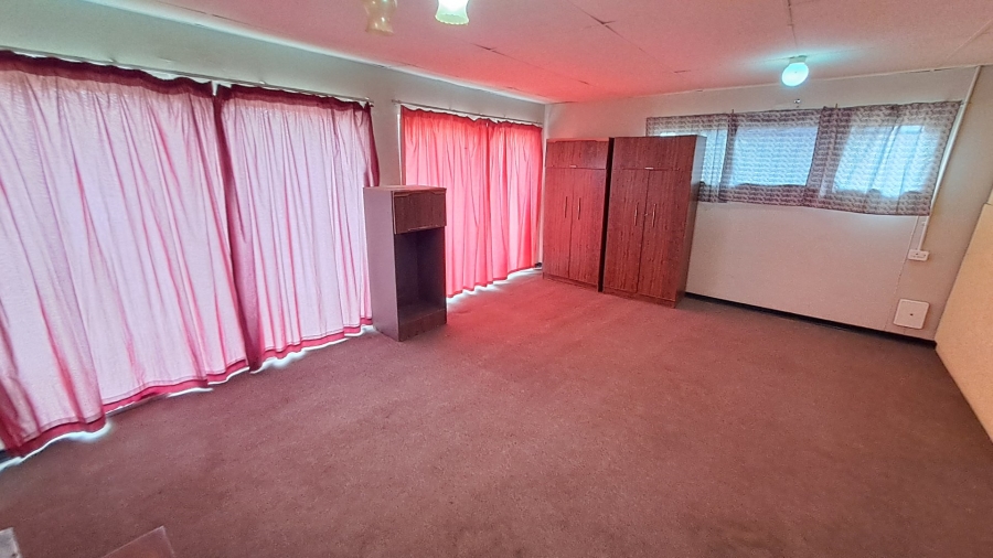 3 Bedroom Property for Sale in Uitsig Free State